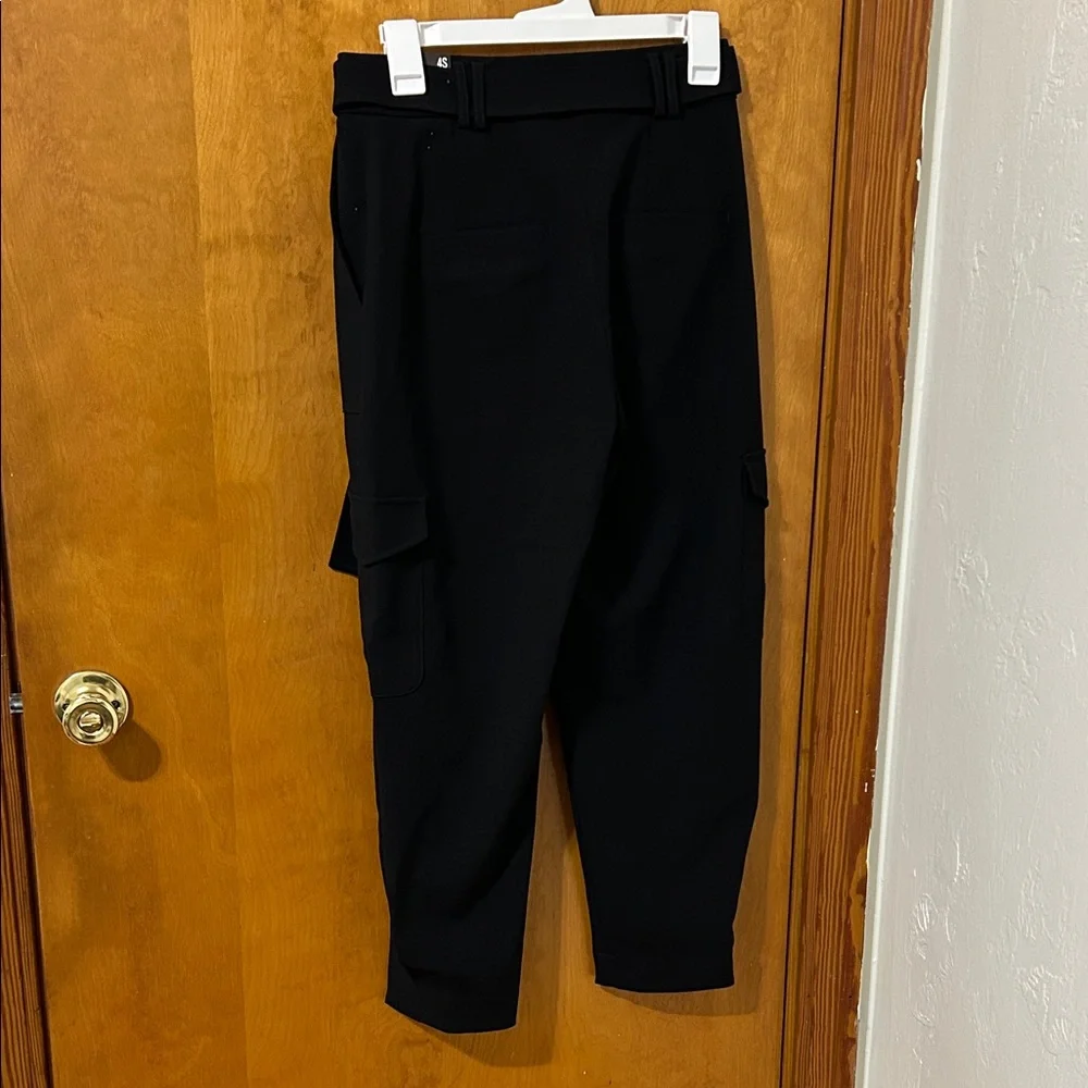 Express Black Cropped Cargo Pants - Picture 2 of 2